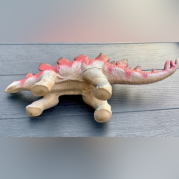 Vintage Large Rubber Plastic Realistic Pneumatic STEGOSAURUS Toy Dinosaur - Picture 6 of 16